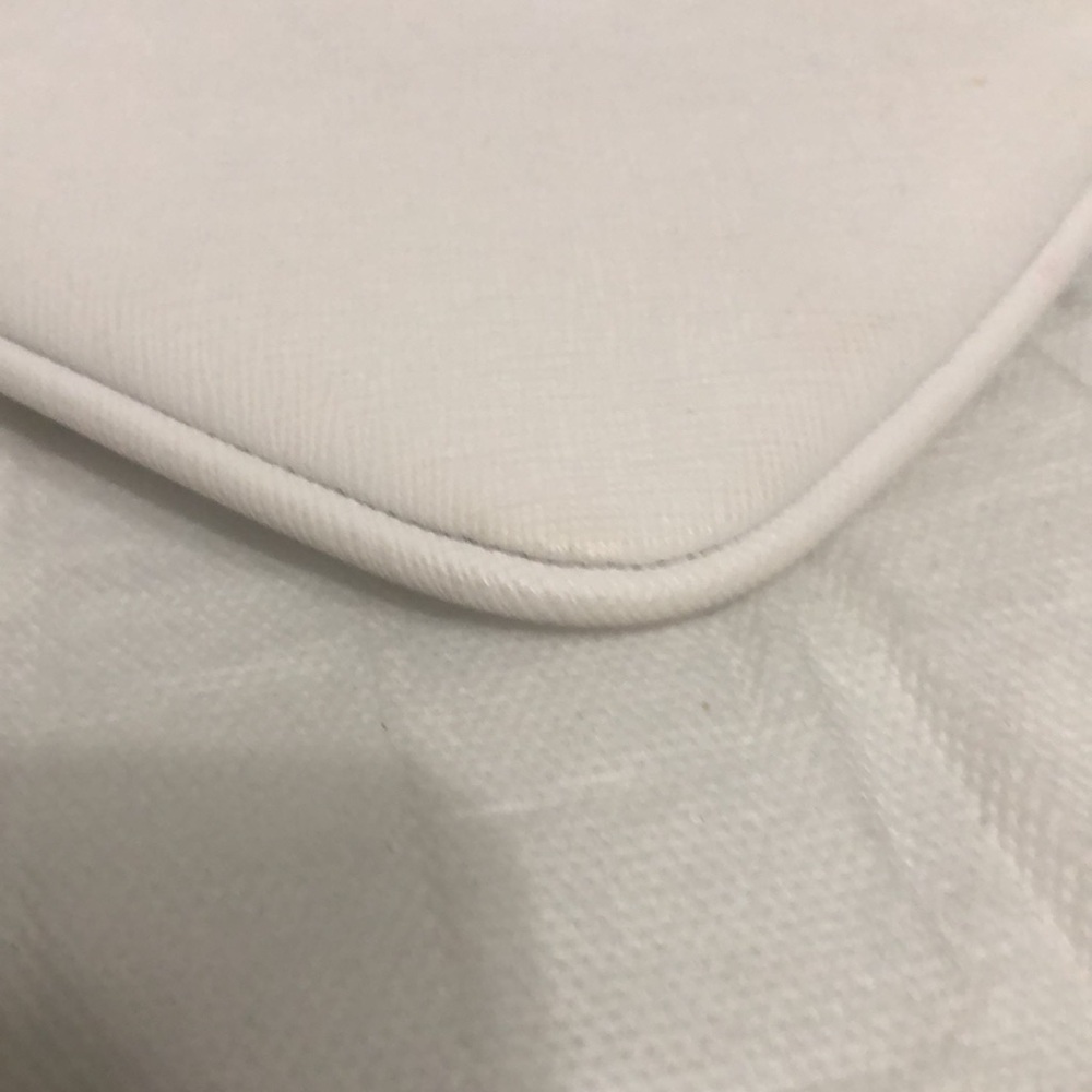 DKNY Leather Convertible Wristlet - White NWOT Retail $45 - Picture 5 of 6